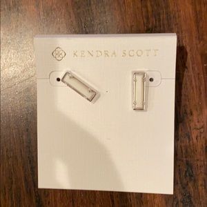 Kendra Scott lady earrings
